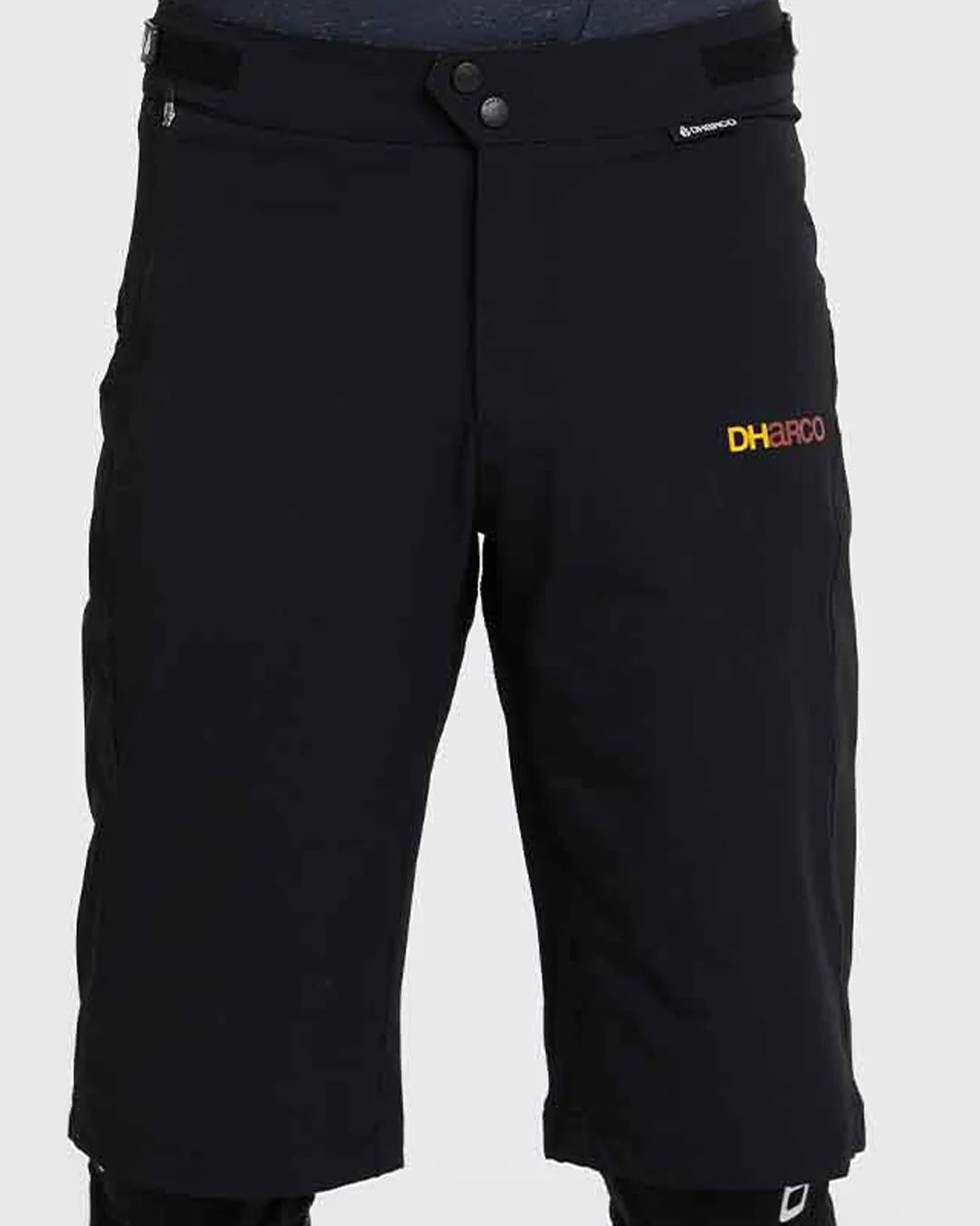 Hombre Gravity Short / Black / DHARCO