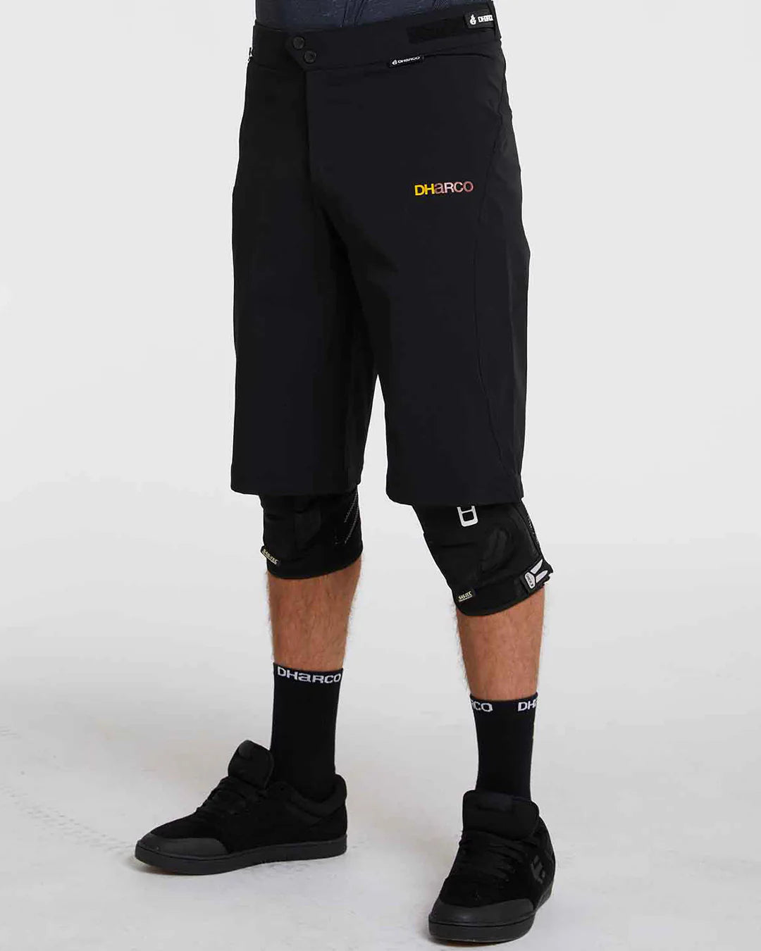 Hombre Gravity Short / Black / DHARCO