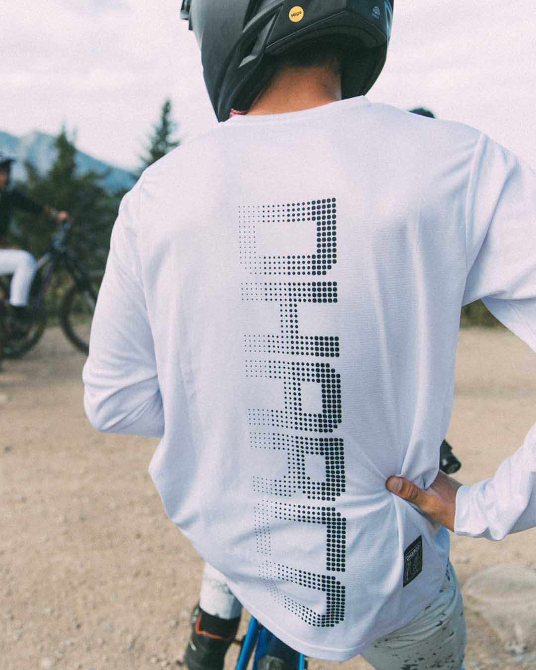 Hombres Gravity Jersey / White Out / DHARCO