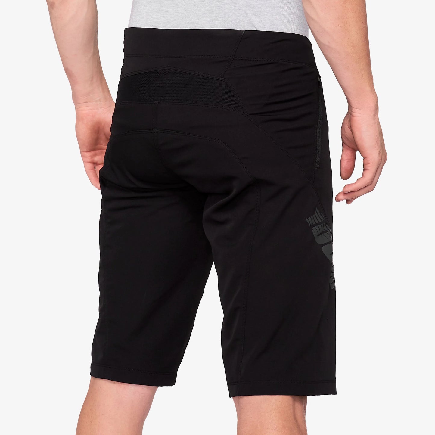 Shorts / AIRMATIC  Black / 100Percent